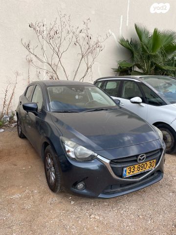 מודעת רכב מאזדה 2