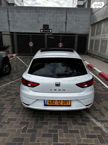 מודעת רכב סיאט לאון