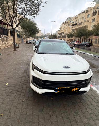 מודעת רכב ג׳יי.איי.סי E-JS4