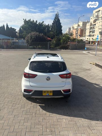 מודעת רכב אם ג'י ZS