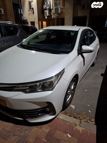 טויוטה קורולה