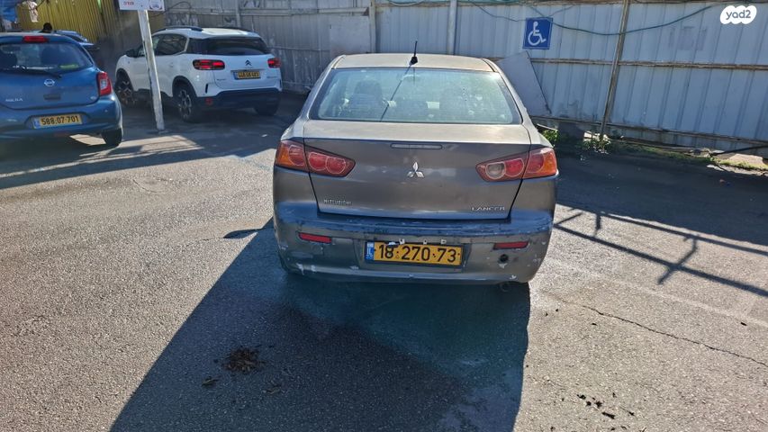מודעת רכב מיצובישי לנסר
