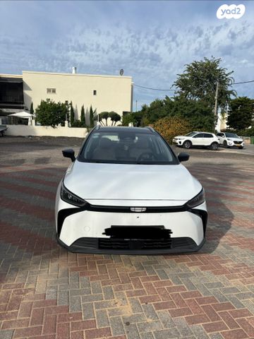 מודעת רכב ג׳ילי Geometry C