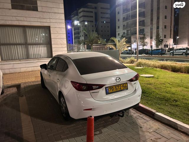 מאזדה 3