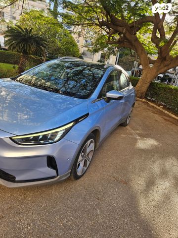 מודעת רכב ג׳ילי Geometry C