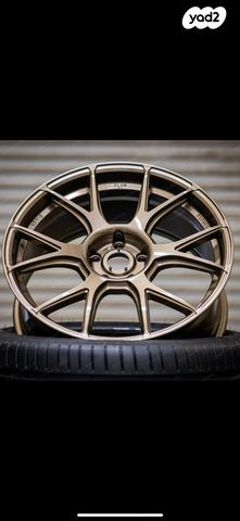 מודעת רכב ב מ וו סדרה 3