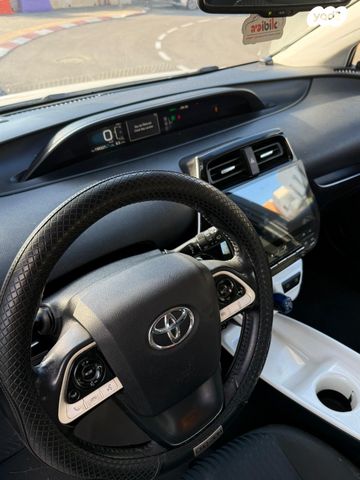 מודעת רכב טויוטה פריוס