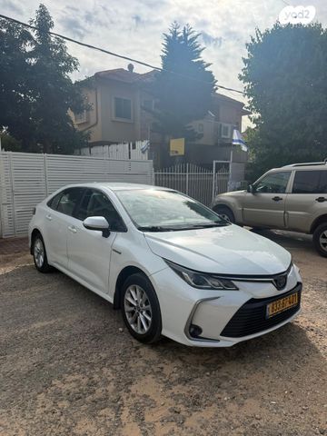 טויוטה קורולה