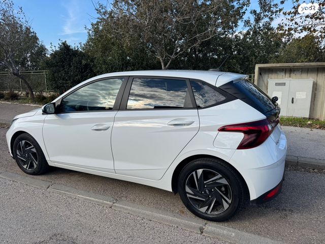 מודעת רכב יונדאי i20