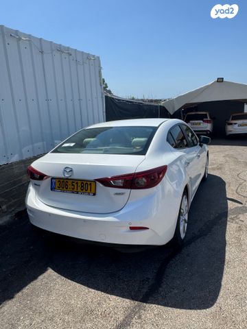 מודעת רכב מאזדה 3