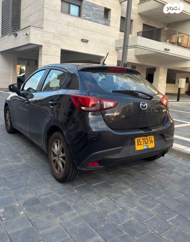 מודעת רכב מאזדה 2