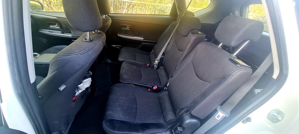 טויוטה פריוס פלוס