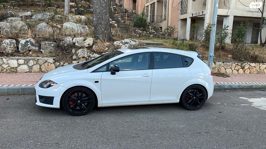 מודעת רכב סיאט לאון