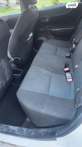 טויוטה יאריס