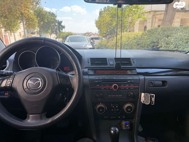 מודעת רכב מאזדה 3