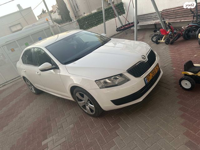 סקודה אוקטביה