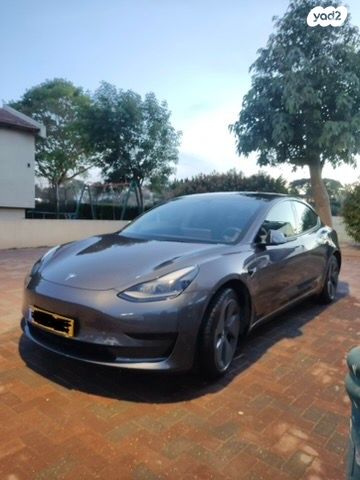 מודעת רכב טסלה מודל 3