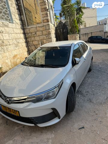 טויוטה קורולה