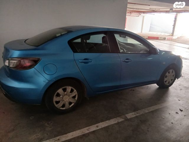 מודעת רכב מאזדה 3