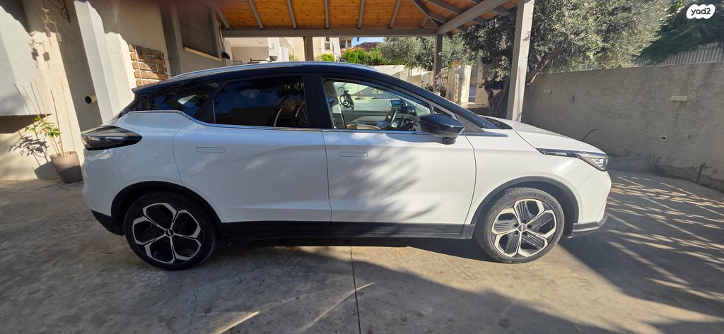 ג׳ילי Geometry C