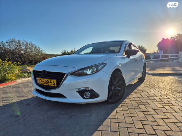 מודעת רכב מאזדה 3