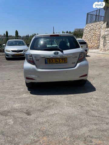 טויוטה יאריס