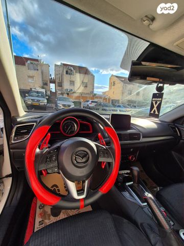 מאזדה 3