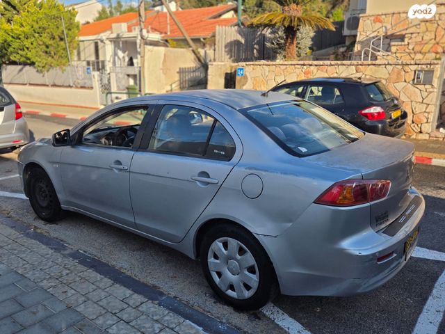 מיצובישי לנסר