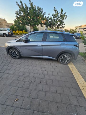 מודעת רכב בי.ווי.די דולפין