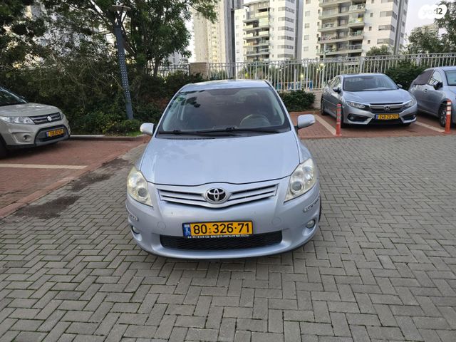 טויוטה אוריס