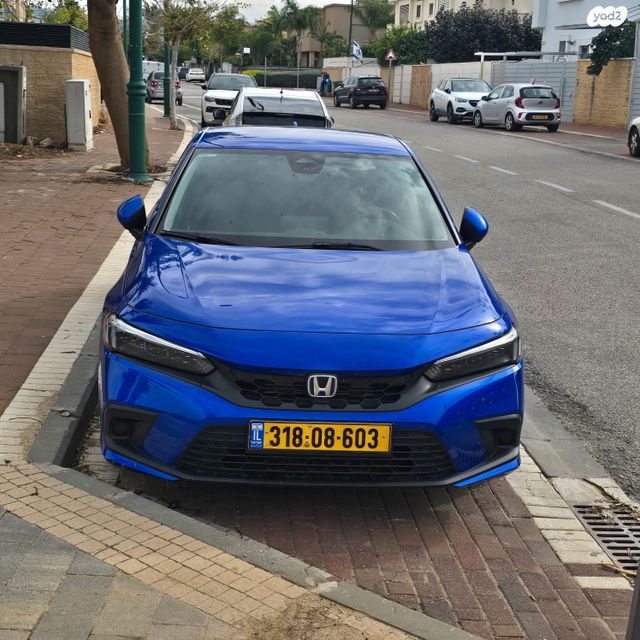 סיוויק Elegance היברידי אוט׳ 2.0 (145 כ״ס)