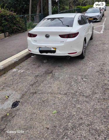 מודעת רכב מאזדה 3