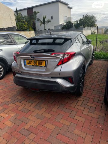 מודעת רכב טויוטה C-HR