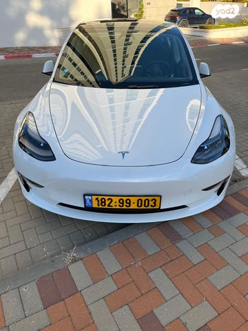 מודעת רכב טסלה מודל 3