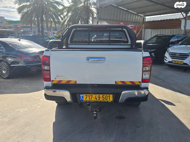 איסוזו די-מקס