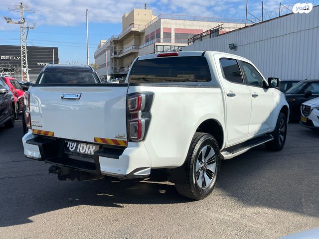 איסוזו די-מקס