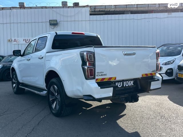 איסוזו די-מקס