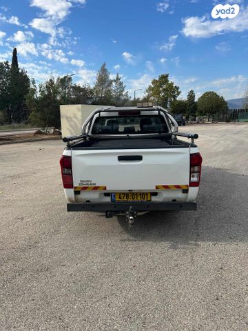 איסוזו די-מקס