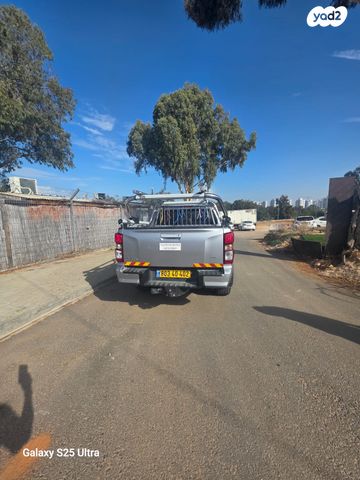 איסוזו די-מקס