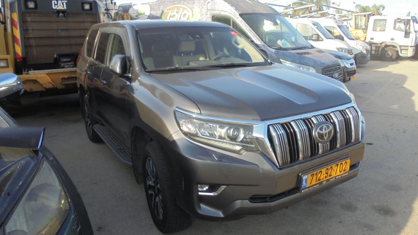 מודעת רכב טויוטה לנד קרוזר