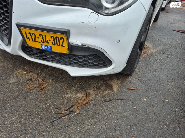 מודעת רכב אלפא רומיאו סטלביו 2