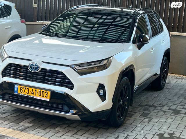 טויוטה RAV4
