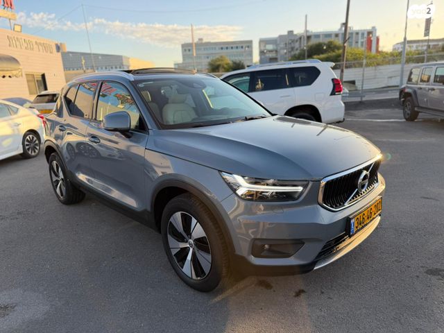 מודעת רכב וולוו XC40
