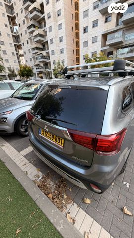 מיצובישי אאוטלנדר