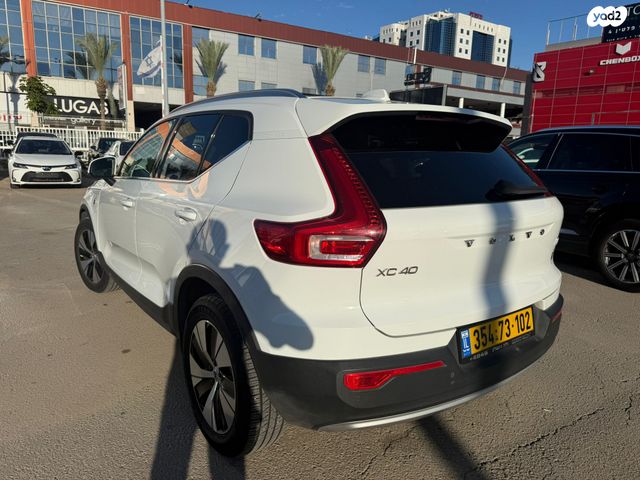 מודעת רכב וולוו XC40 1