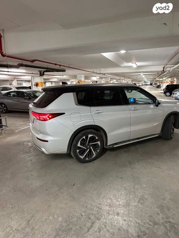 מיצובישי אאוטלנדר