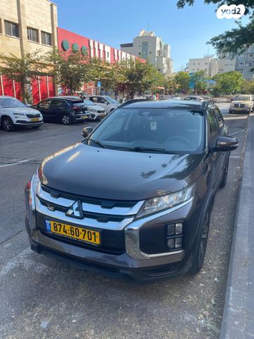 מודעת רכב מיצובישי ASX