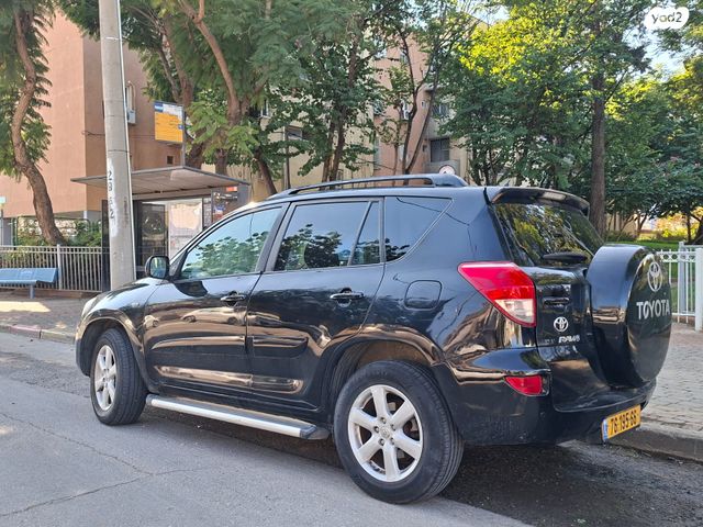 מודעת רכב טויוטה RAV4