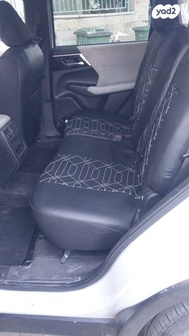 מיצובישי אאוטלנדר