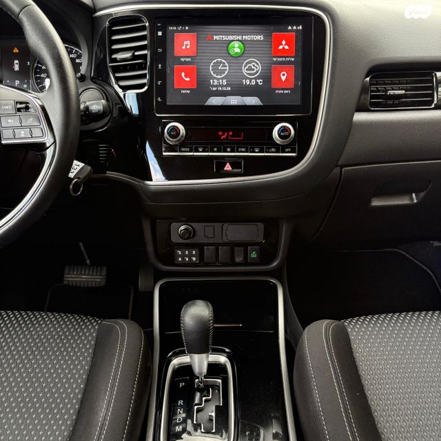 מיצובישי אאוטלנדר